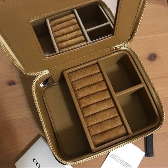 👸 ❤️ Coach Disney X Coach Large Jewelry Box With Belle - Picture 9 of 9